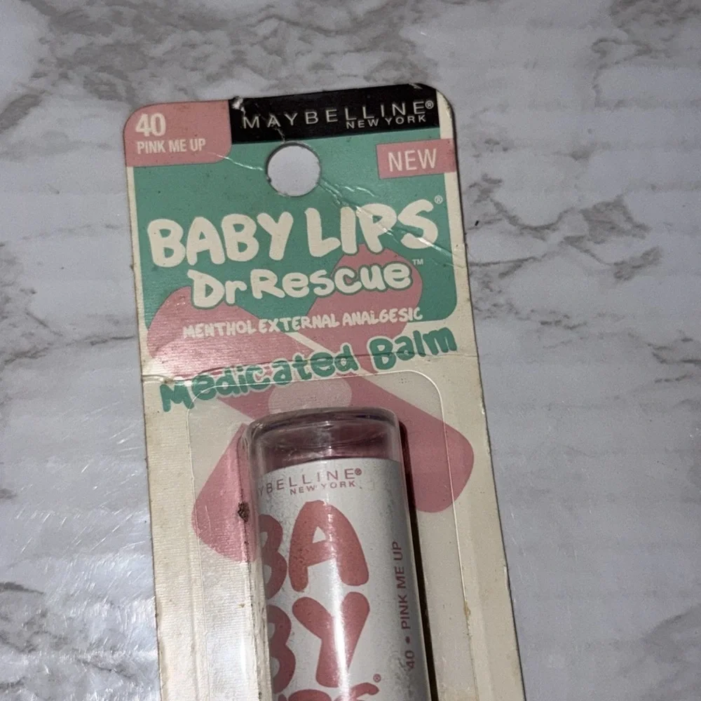Maybelline Baby Lips Dr. Rescue‎ Medicated Balm pink me up 40